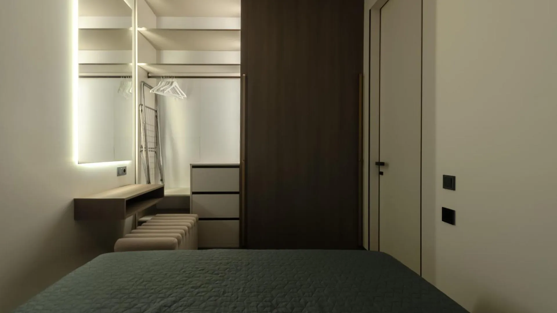 Petrovdom Apartments 18-196 In Rc Manhattan City,Beresteiskyi 11 Kiev
