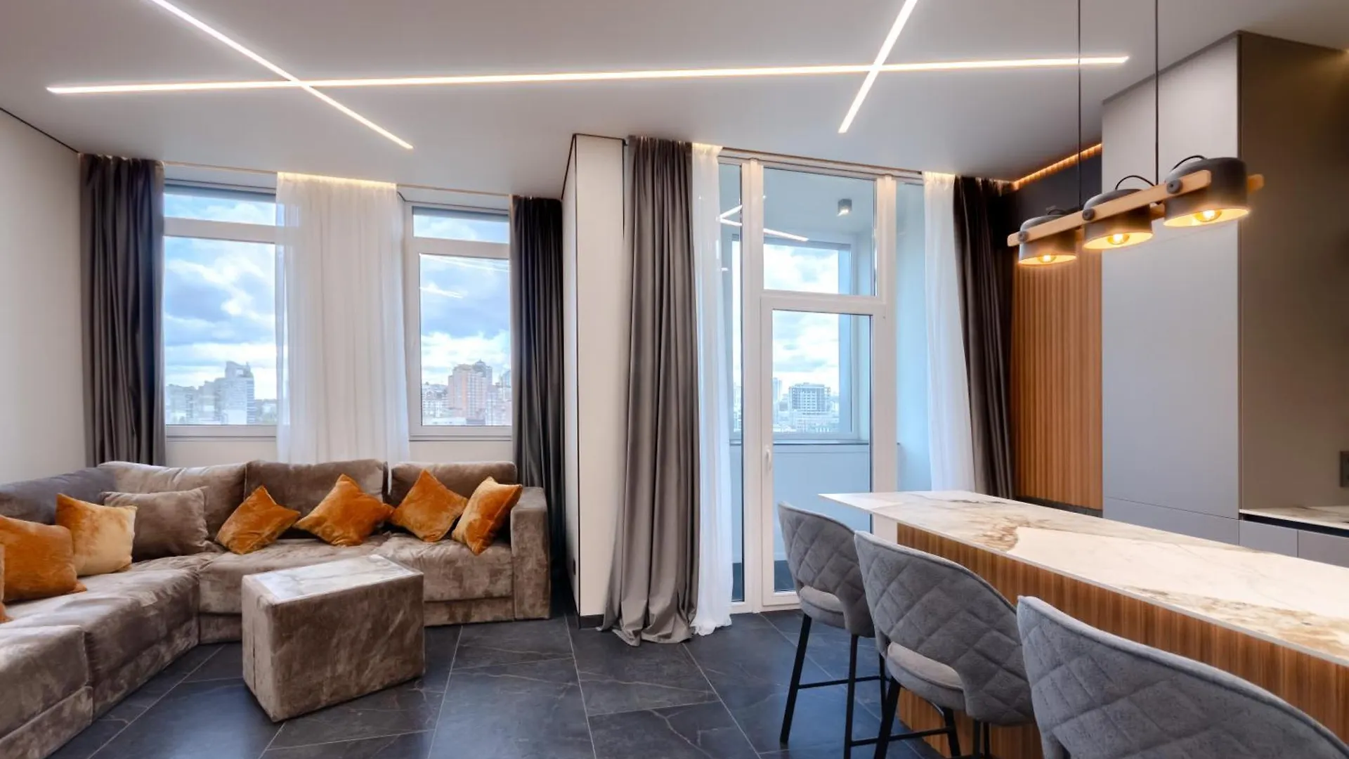 Petrovdom Apartments 18-196 In Rc Manhattan City,Beresteiskyi 11 Kiev Ukrayna